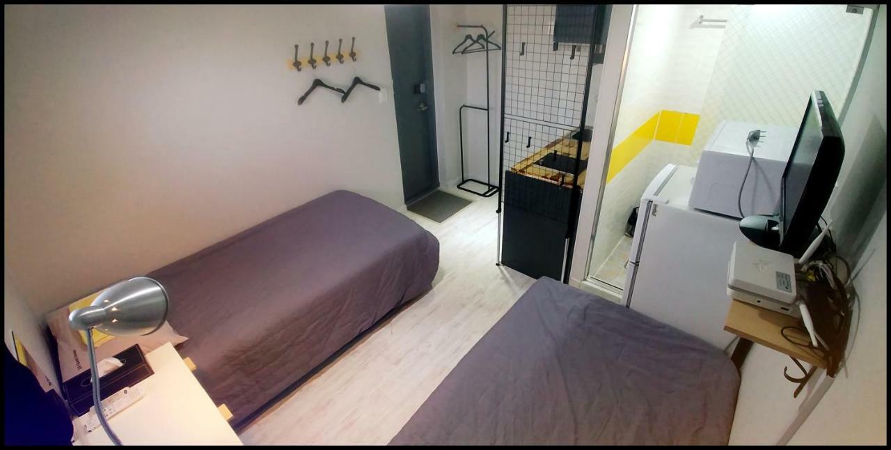 24 Guesthouse Sinchon Сеул Экстерьер фото